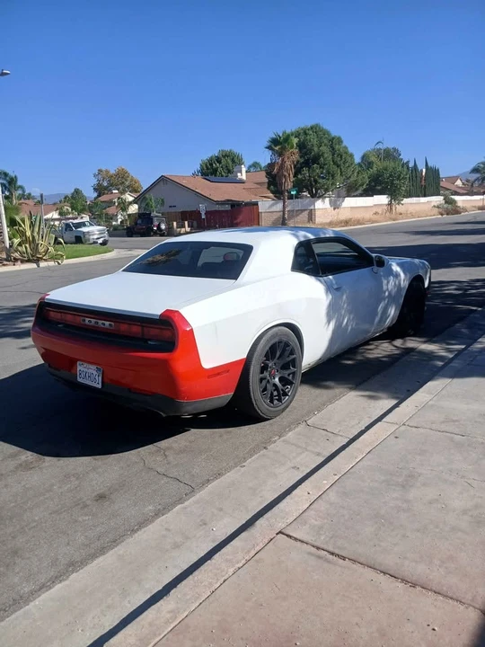 2013 Dodge Challenger 3rd Gen - Image 6 of 8