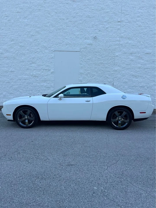 2013 Dodge Challenger 3rd Gen - Image 5 of 12
