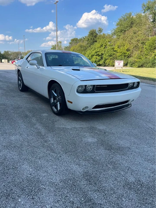 2013 Dodge Challenger 3rd Gen - Image 2 of 12