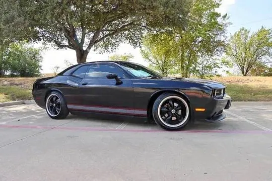 2013 Dodge Challenger SXT Coupe 2D