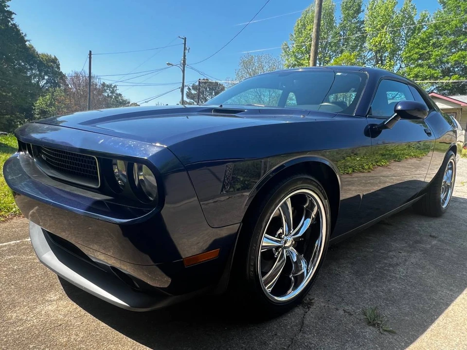 2013 Dodge Challenger 3rd Gen - Image 15 of 24