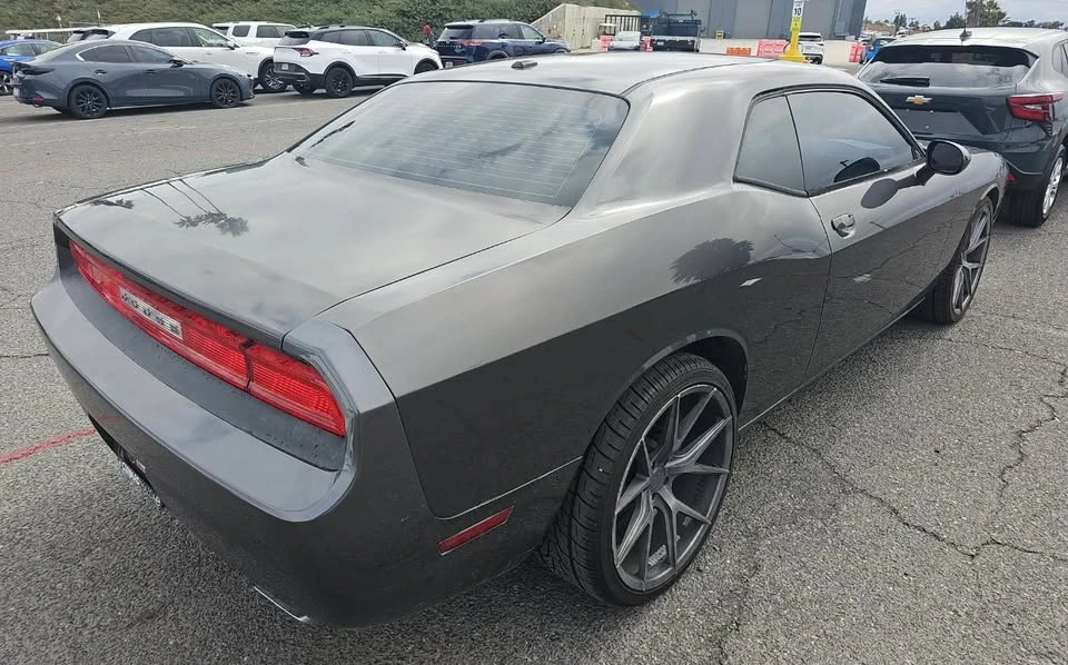 2013 Dodge Challenger 3rd Gen - Image 5 of 12
