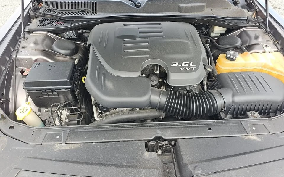 2013 Dodge Challenger 3rd Gen - Image 11 of 12
