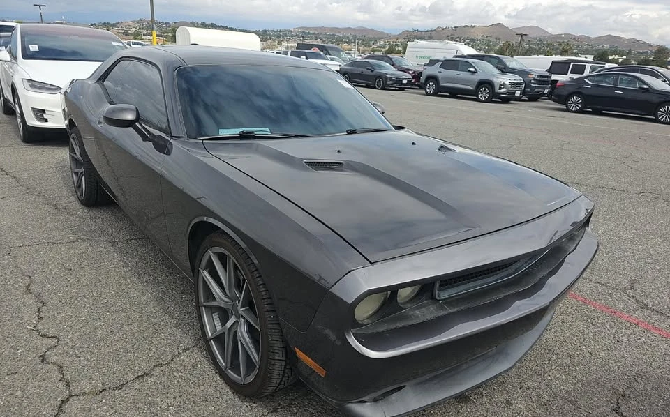 2013 Dodge Challenger 3rd Gen - Image 4 of 12