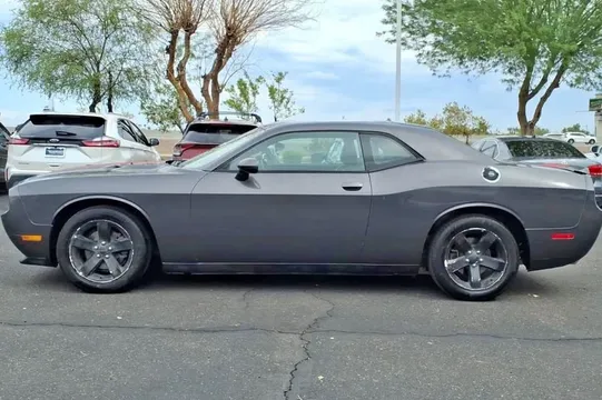2013 Dodge Challenger SXT PLUS