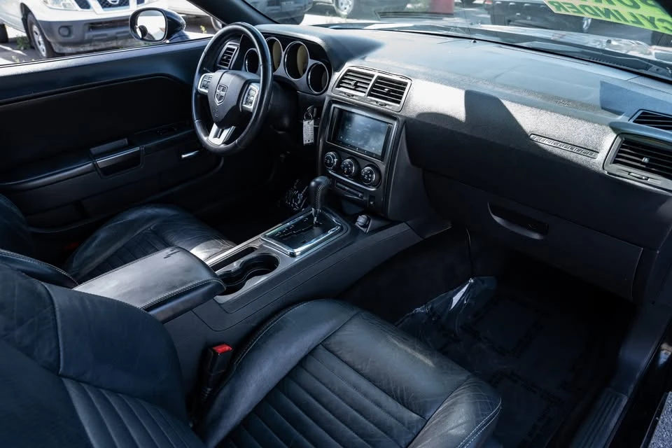 2013 Dodge Challenger 3rd Gen - Image 6 of 20