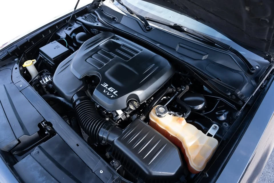 2013 Dodge Challenger 3rd Gen - Image 10 of 20