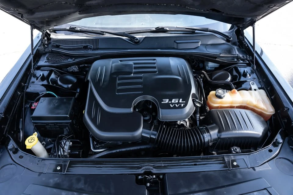 2013 Dodge Challenger 3rd Gen - Image 9 of 20