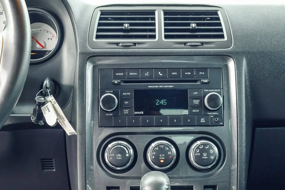 2013 Dodge Challenger 3rd Gen - Image 7 of 10
