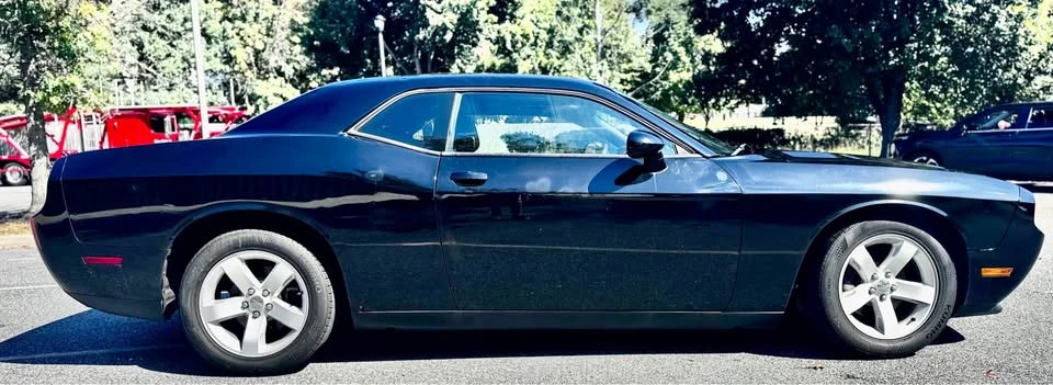 2013 Dodge Challenger 3rd Gen - Image 2 of 18