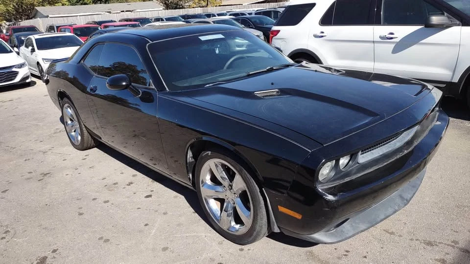2013 Dodge Challenger 3rd Gen - Image 4 of 9