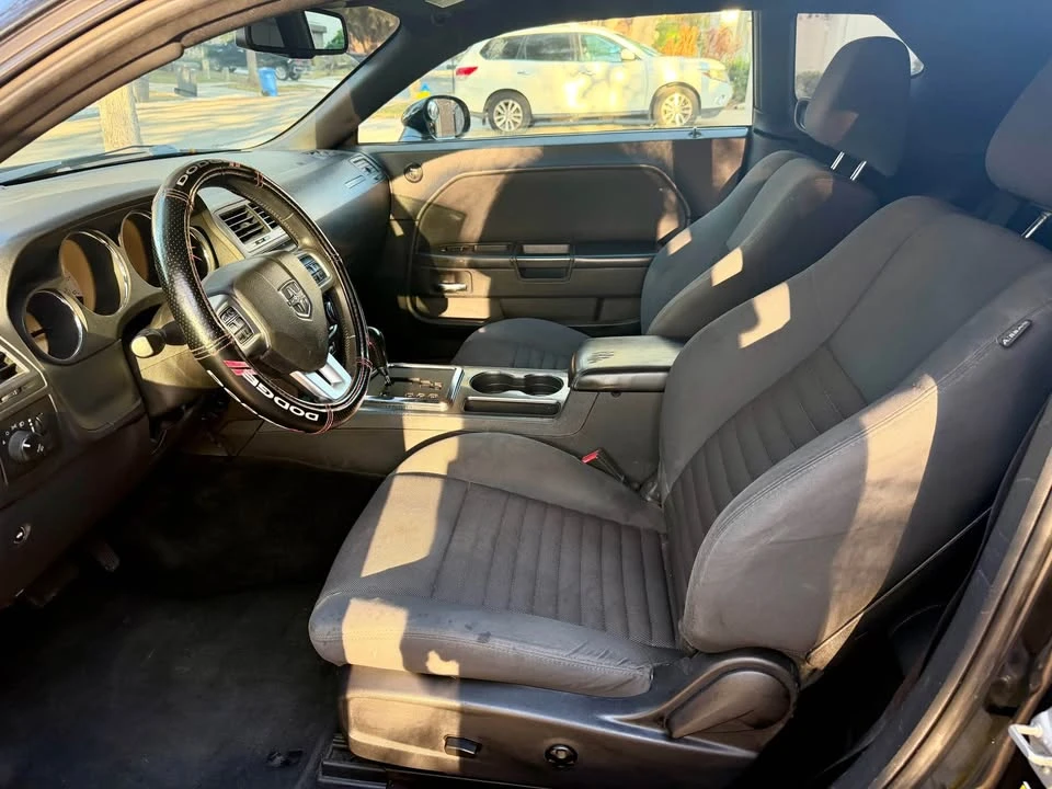 2013 Dodge Challenger 3rd Gen - Image 6 of 8