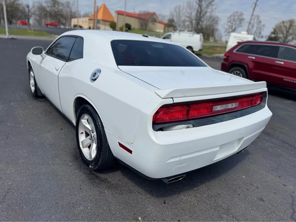 2013 Dodge Challenger 3rd Gen - Image 11 of 18