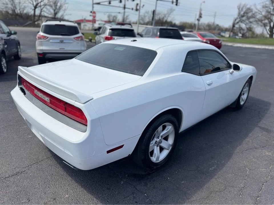 2013 Dodge Challenger 3rd Gen - Image 7 of 18
