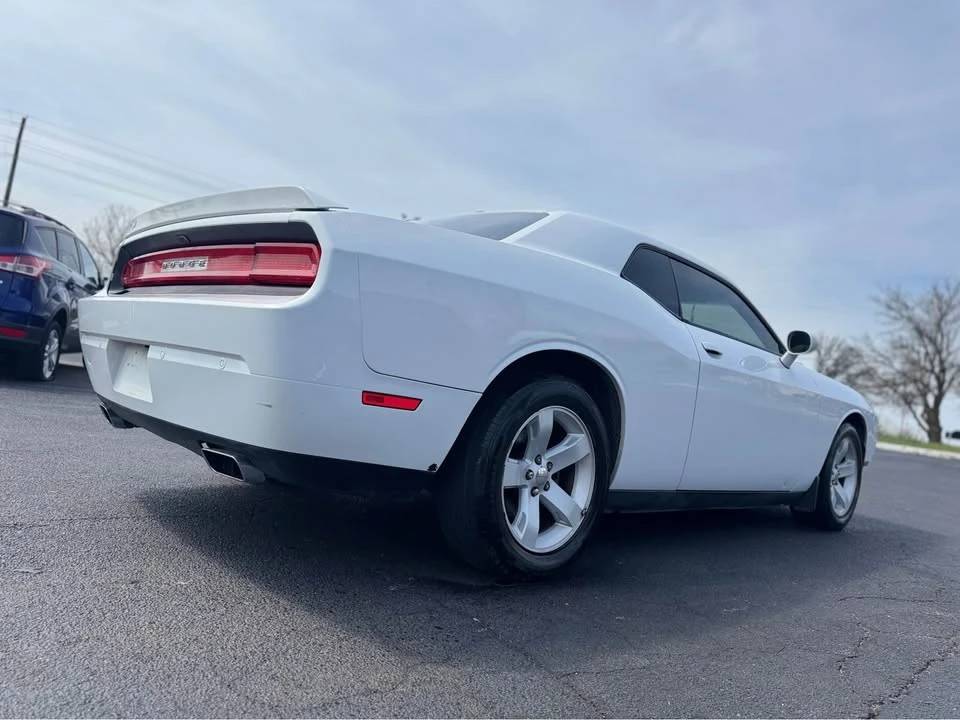 2013 Dodge Challenger 3rd Gen - Image 8 of 18