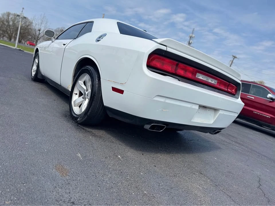 2013 Dodge Challenger 3rd Gen - Image 10 of 18