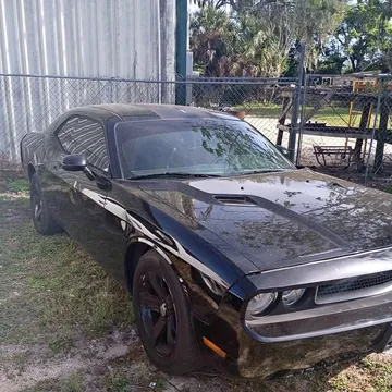 2013 Dodge Challenger SXT Plus
