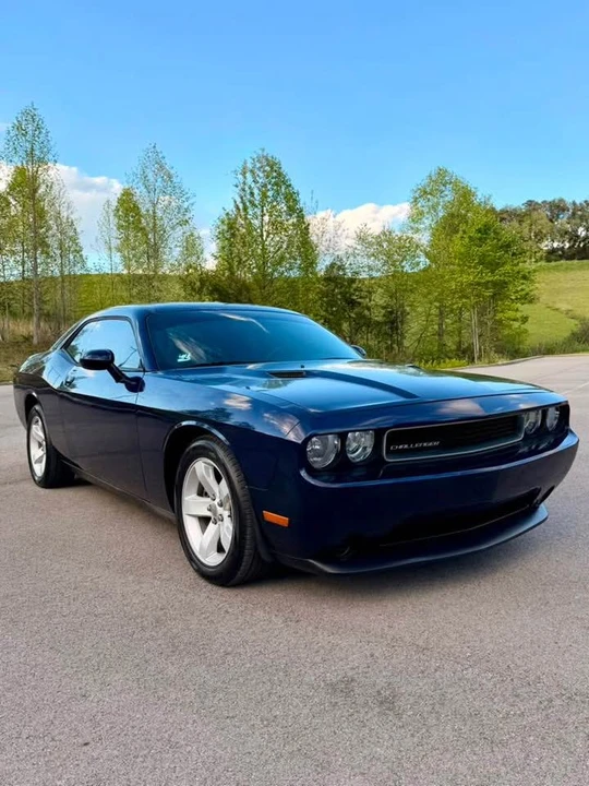 2013 Dodge Challenger 3rd Gen - Image 15 of 18