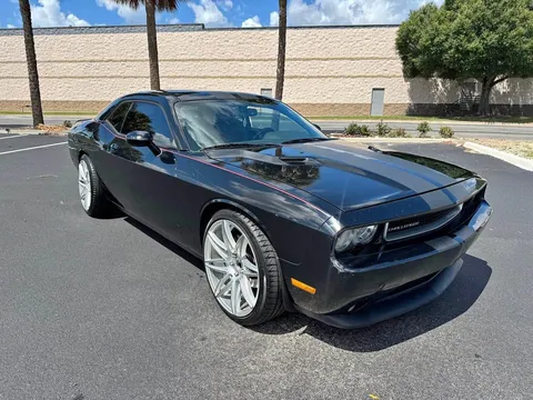 2013 Dodge Challenger SXT Plus