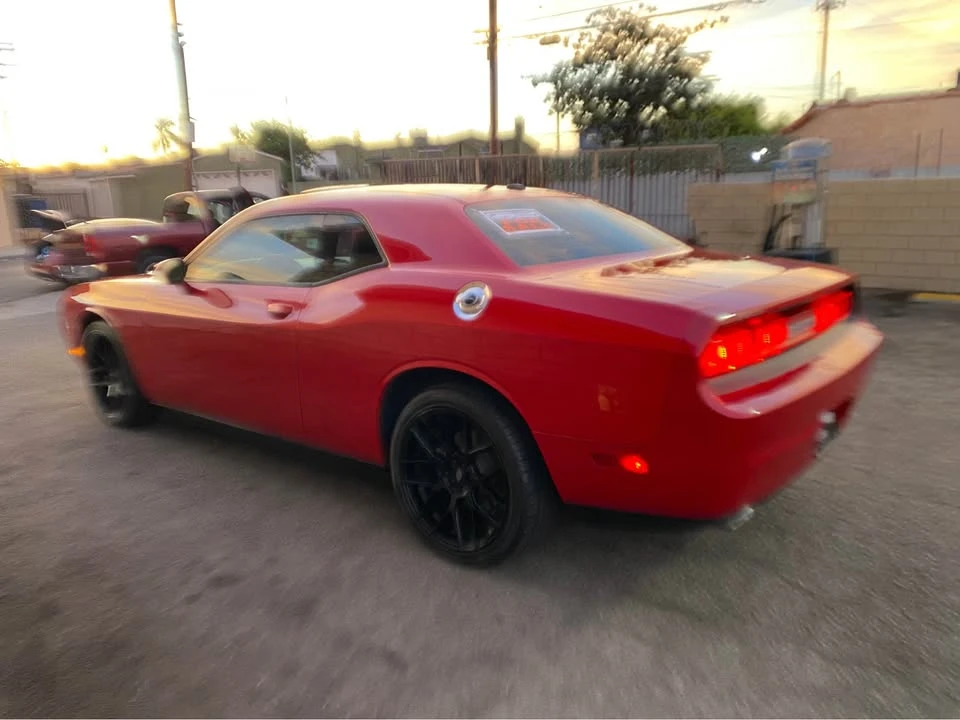 2013 Dodge Challenger 3rd Gen - Image 5 of 12
