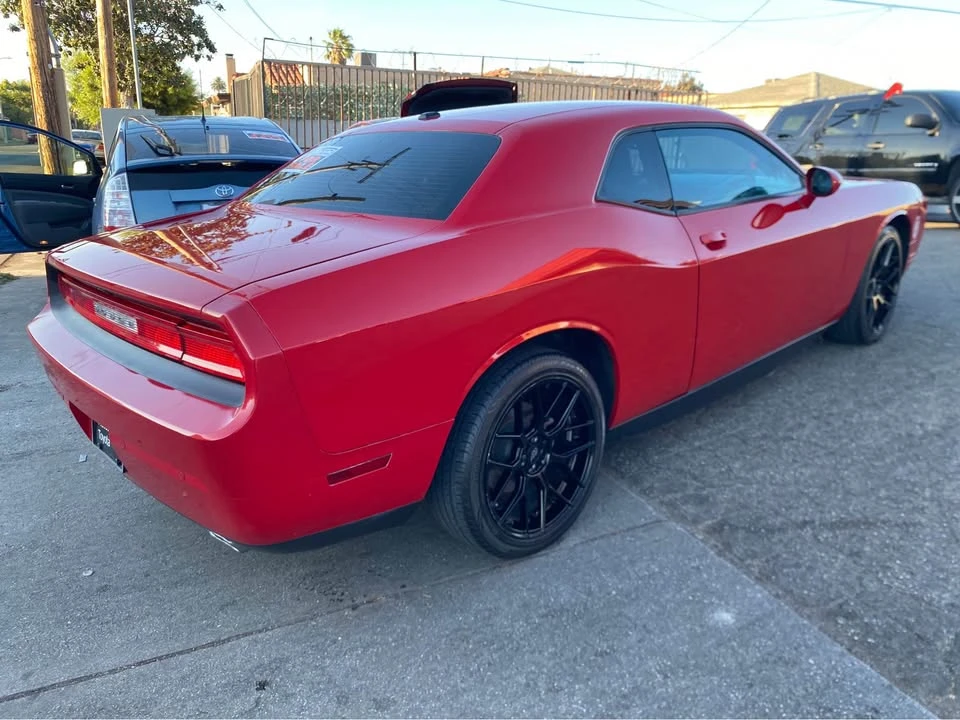 2013 Dodge Challenger 3rd Gen - Image 4 of 12
