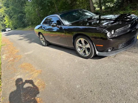 2013 Dodge Challenger SXT Plus