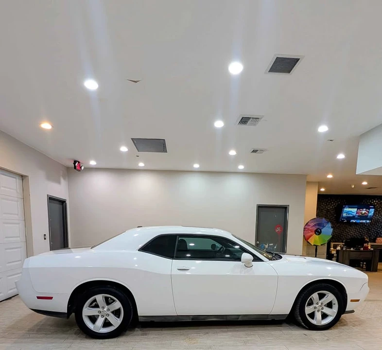 2013 Dodge Challenger 3rd Gen - Image 5 of 10
