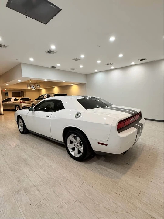2013 Dodge Challenger 3rd Gen - Image 3 of 17