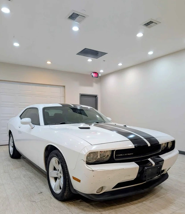 2013 Dodge Challenger 3rd Gen - Image 6 of 10