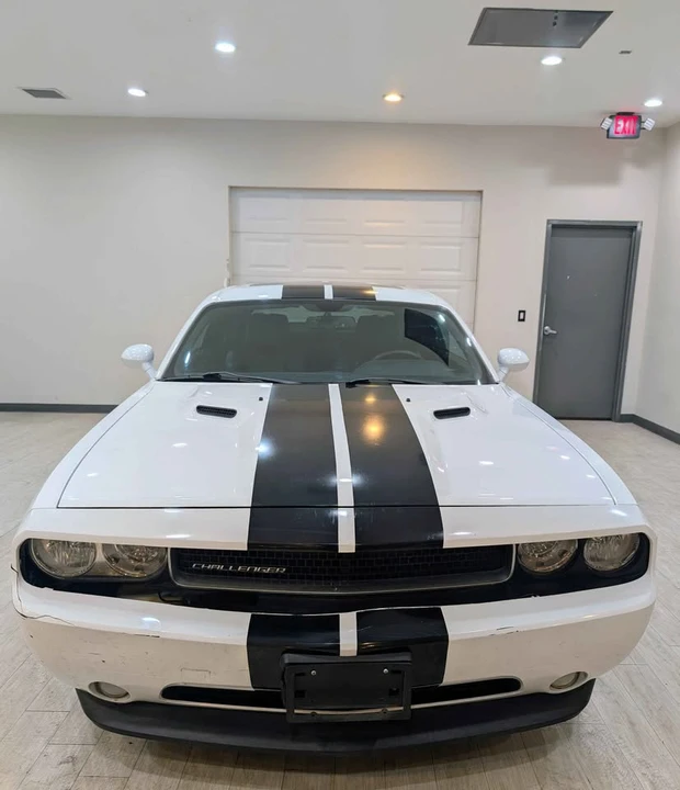 2013 Dodge Challenger 3rd Gen - Image 7 of 10