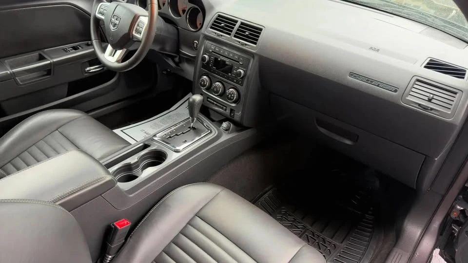 2013 Dodge Challenger 3rd Gen - Image 6 of 16
