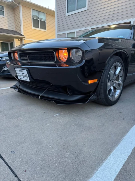 2013 Dodge Challenger 3rd Gen - Image 2 of 8