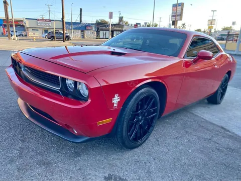 2013 Dodge Challenger SXT Plus Coupe 2D