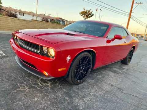 2013 Dodge Challenger SXT Plus Coupe 2D