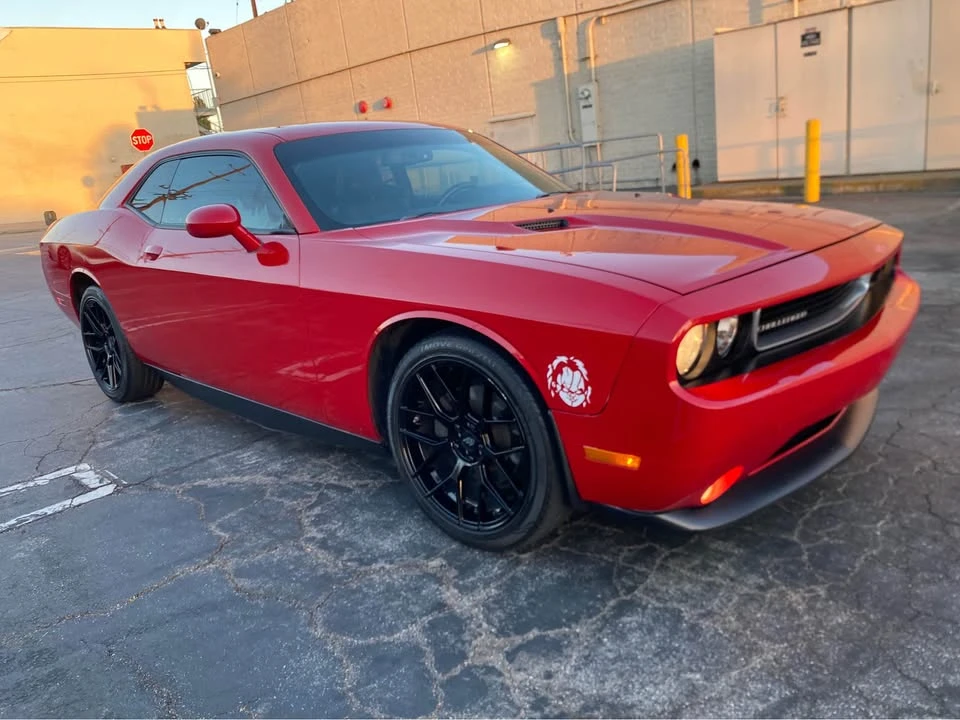 2013 Dodge Challenger 3rd Gen - Image 2 of 12
