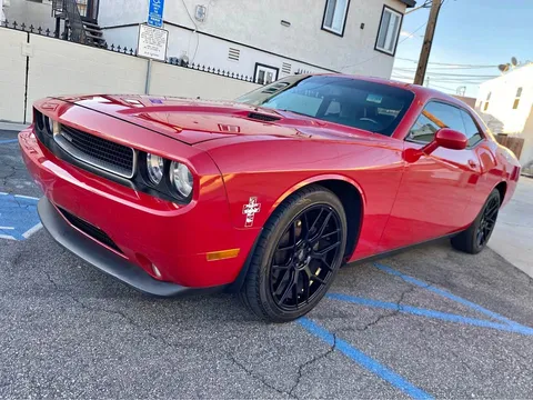 2013 Dodge Challenger SXT Plus Coupe 2D