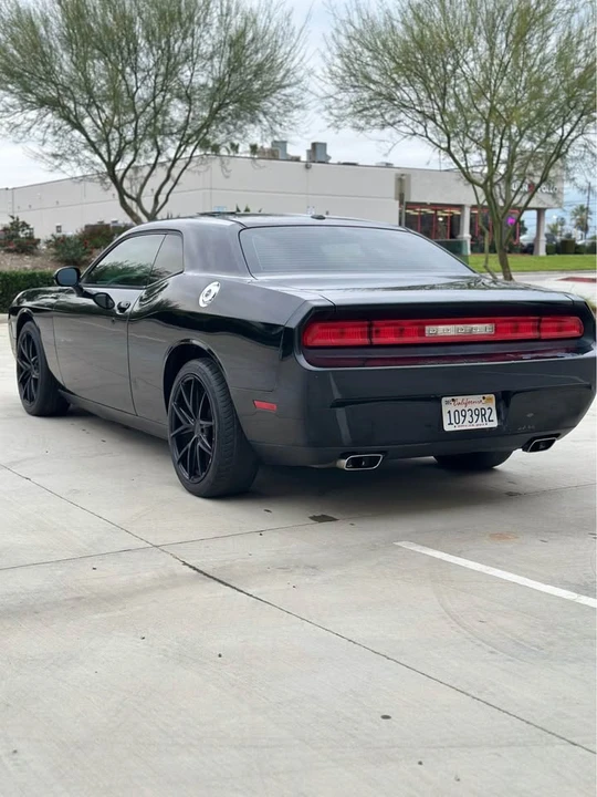 2013 Dodge Challenger 3rd Gen - Image 10 of 11