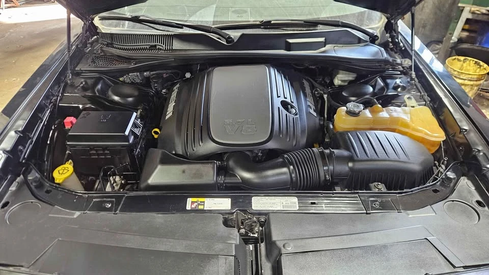 2013 Dodge Challenger 3rd Gen - Image 6 of 10
