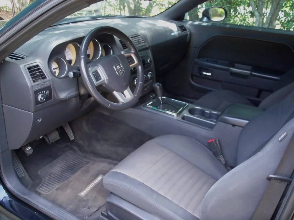 2013 Dodge Challenger 3rd Gen - Image 6 of 9