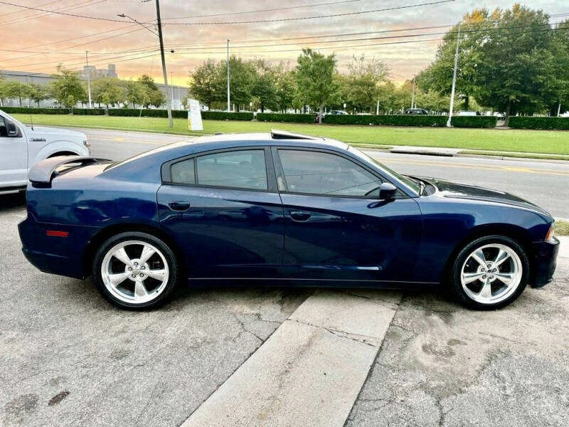 2013 Dodge Charger 7th Gen - Image 7 of 20