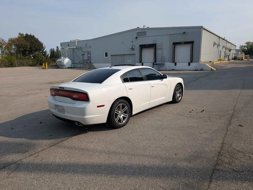 2013 Dodge Charger 7th Gen - Image 9 of 9