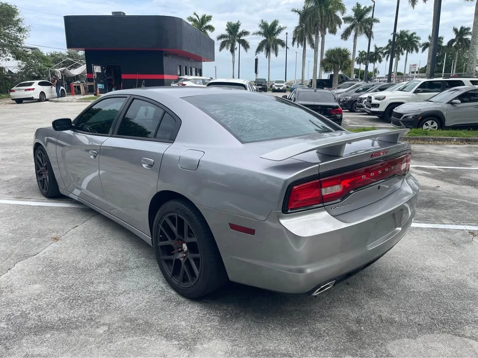 2013 Dodge Charger 7th Gen - Image 7 of 17