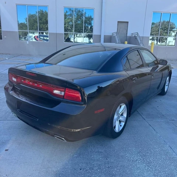 2013 Dodge Charger 7th Gen - Image 4 of 13