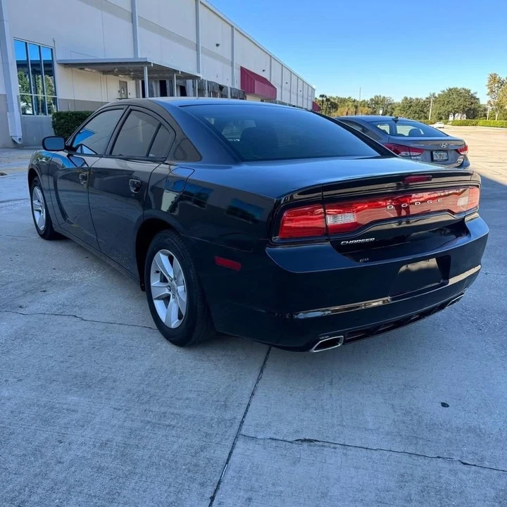 2013 Dodge Charger 7th Gen - Image 6 of 13