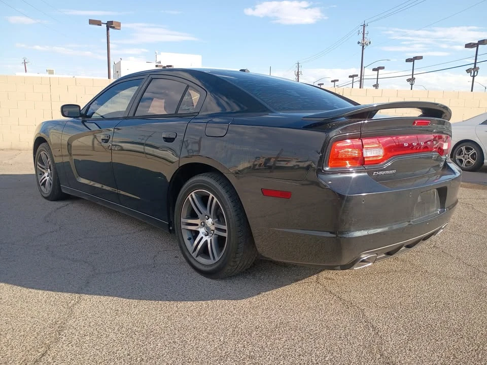 2013 Dodge Charger 7th Gen - Image 10 of 15