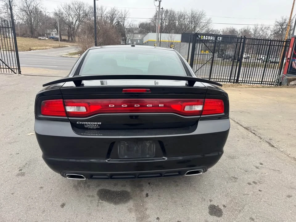 2013 Dodge Charger 7th Gen - Image 4 of 8