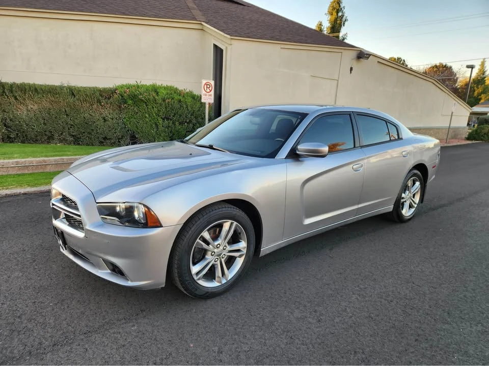 2013 Dodge Charger 7th Gen - Image 4 of 13
