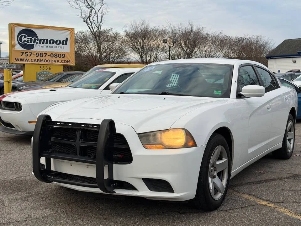 2013 Dodge Charger 7th Gen - Image 2 of 20