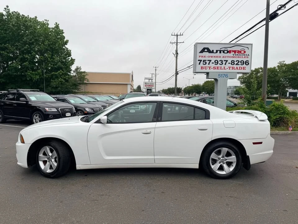 2013 Dodge Charger 7th Gen - Image 2 of 17