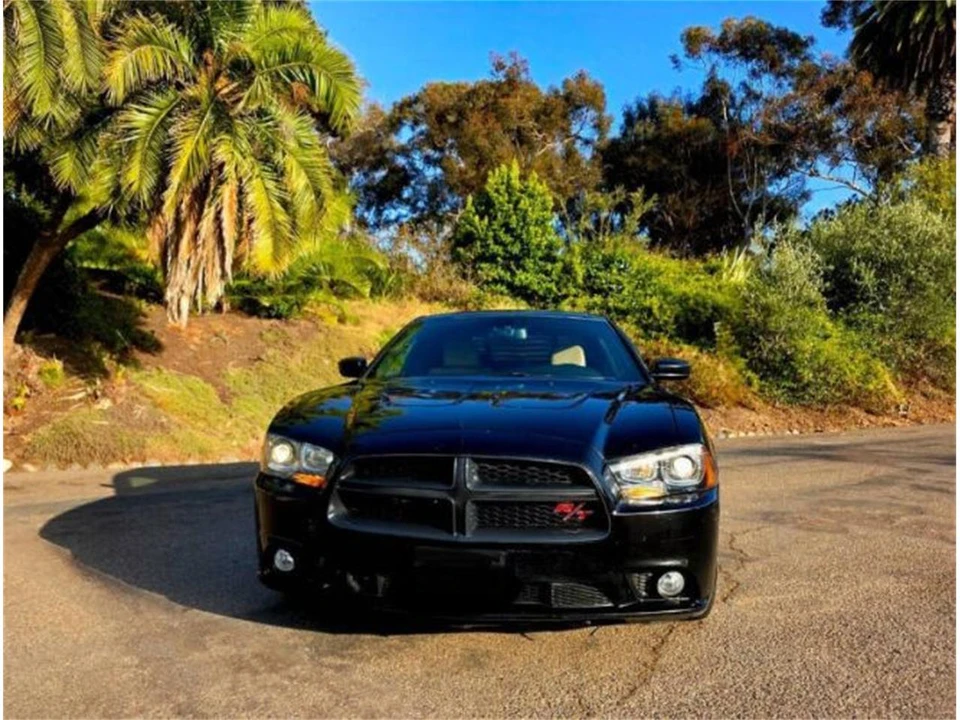 2013 Dodge Charger 7th Gen - Image 5 of 9